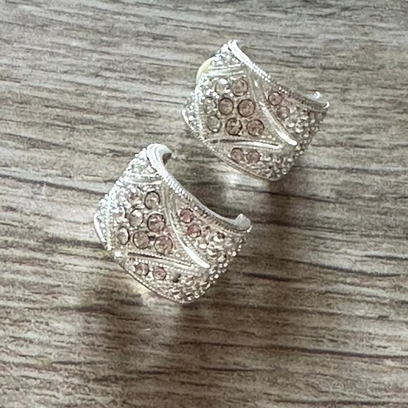 BOGO FREE ELEGANT CLIP ON DINNER EARRINGS - Picture 3 of 6